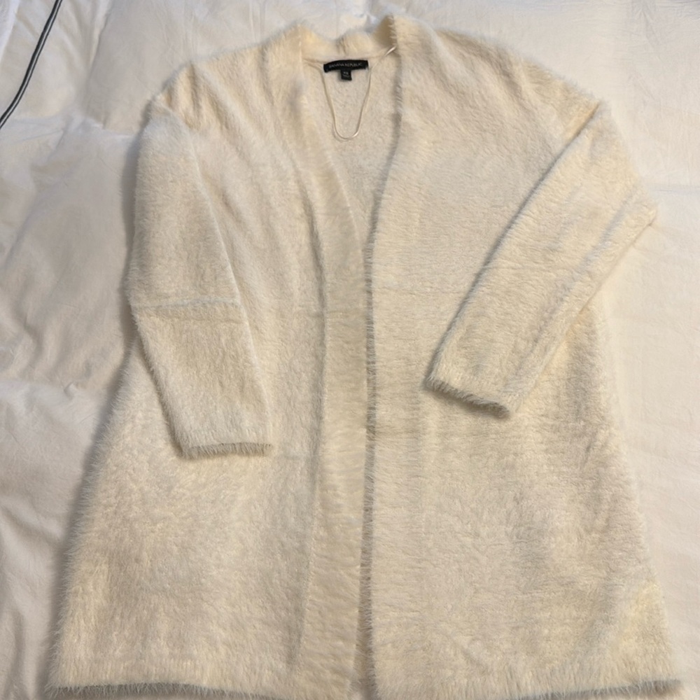Winter white Banana Republic Cardigan